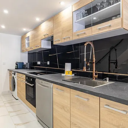 Cannes Guest House