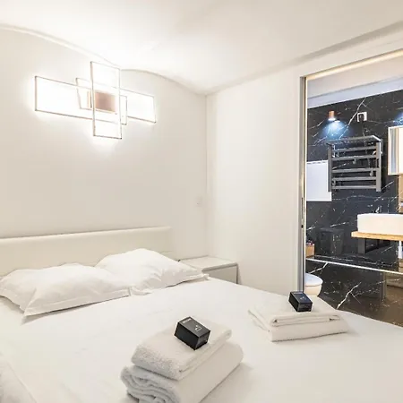 Cannes Guest House Apartment