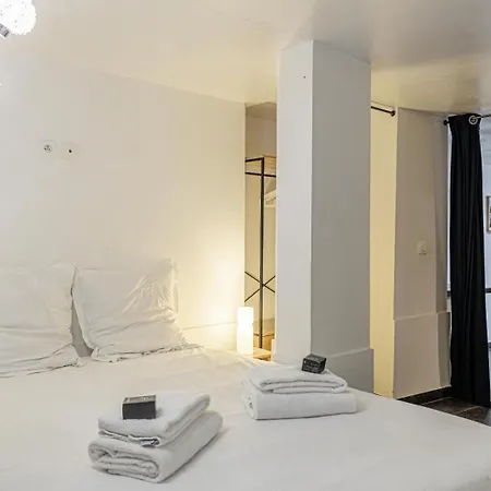 Cannes Guest House شقة كان