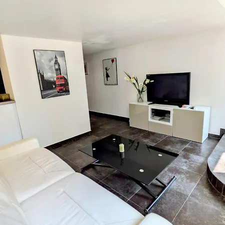 Cannes Guest House كان